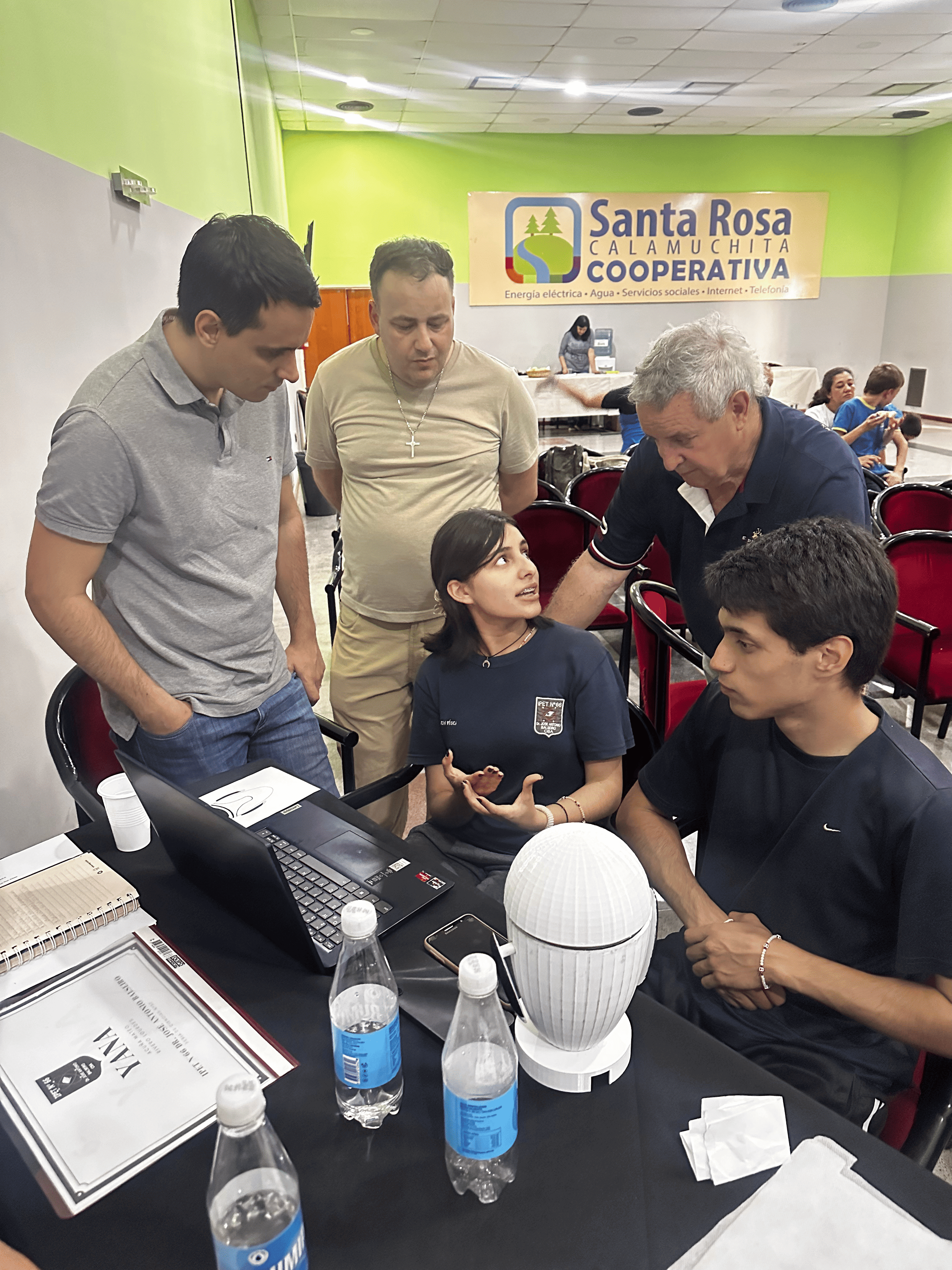Equipo participando en NASA Space Apps